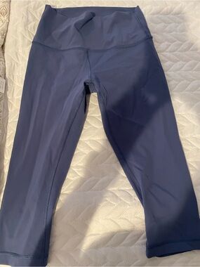 lululemon athletica Navy Blue Cropped Leggings
